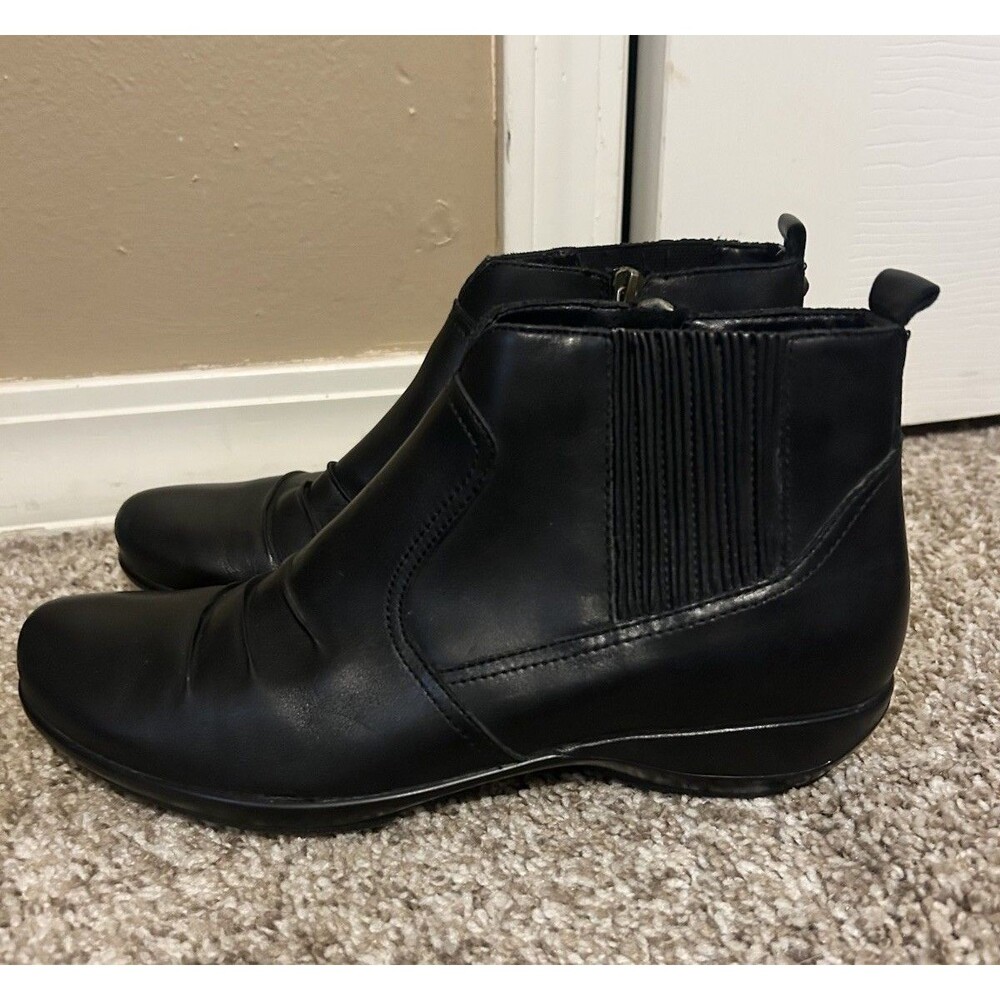 Aetrex Kailey Black Leather Ankle Booties Size 8